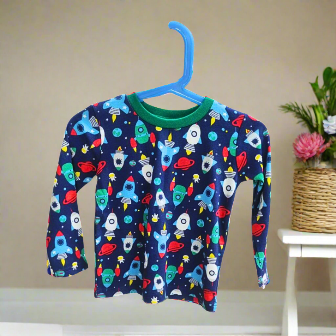 Cute Space Series T-Shirt – Astronaut & Planet Print Tee