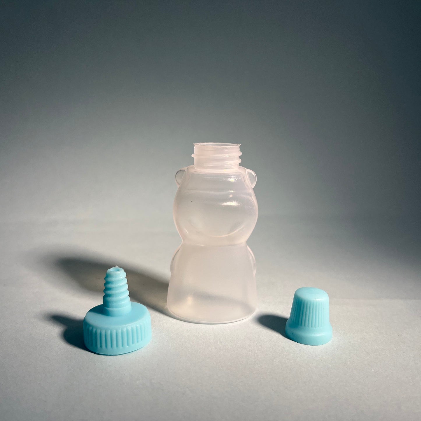 Mini Ketchup Squeeze Bottles – 4-Pack with Funnel for Kids’ Fun & Mess-Free Cooking
