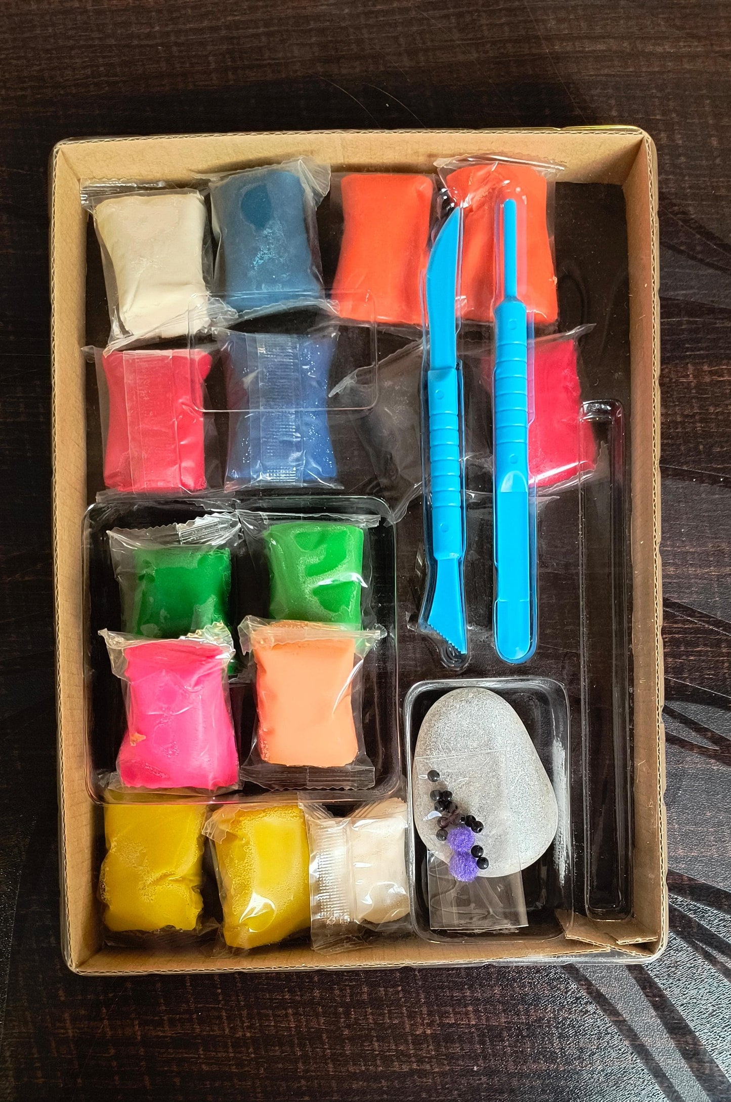 Zap Air-dry Clay Creatures