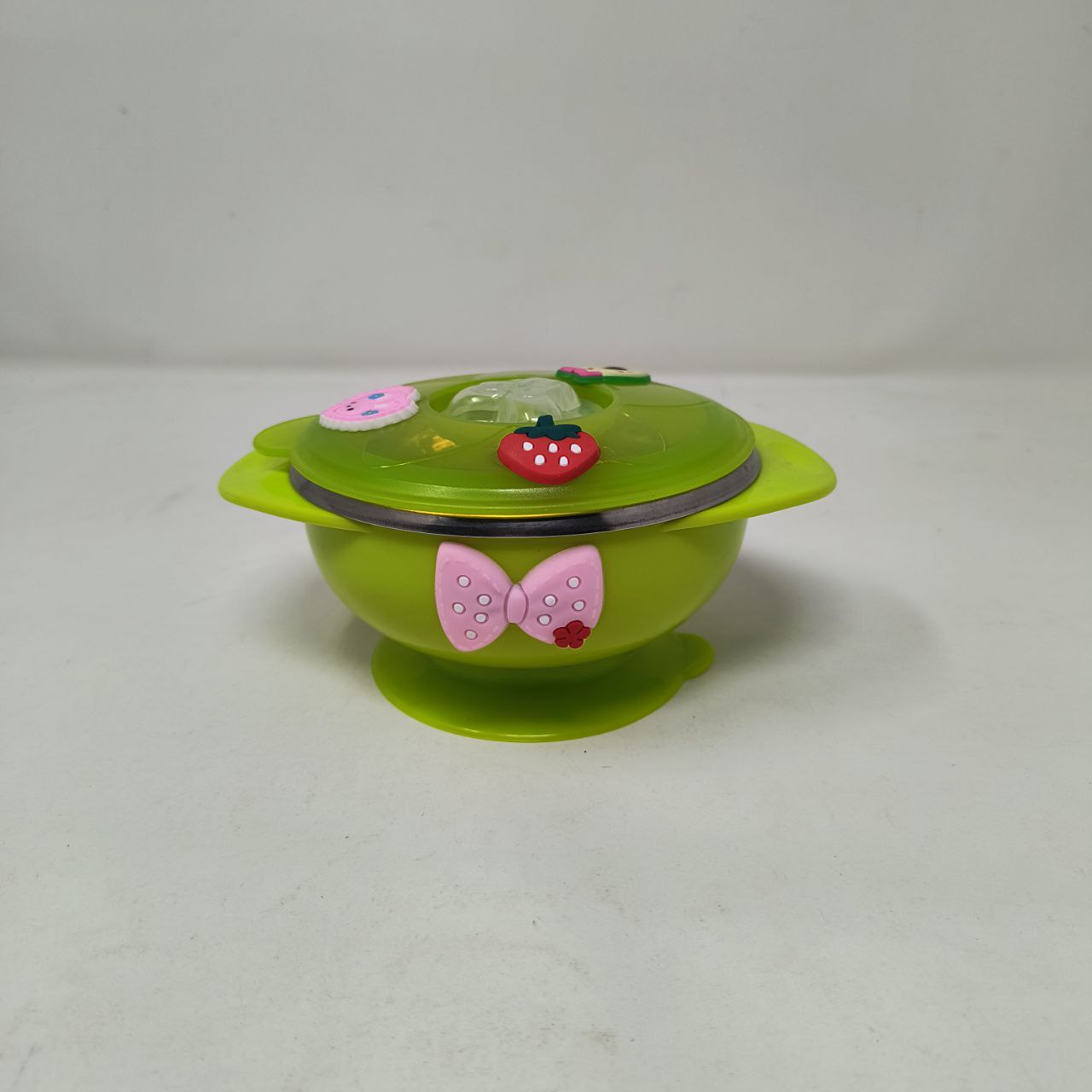 Cute Cartoon Design Steel Core Suction Bowl with Plastic Outer and Lid: Safe, Spill-Resistant Mealtime Solution