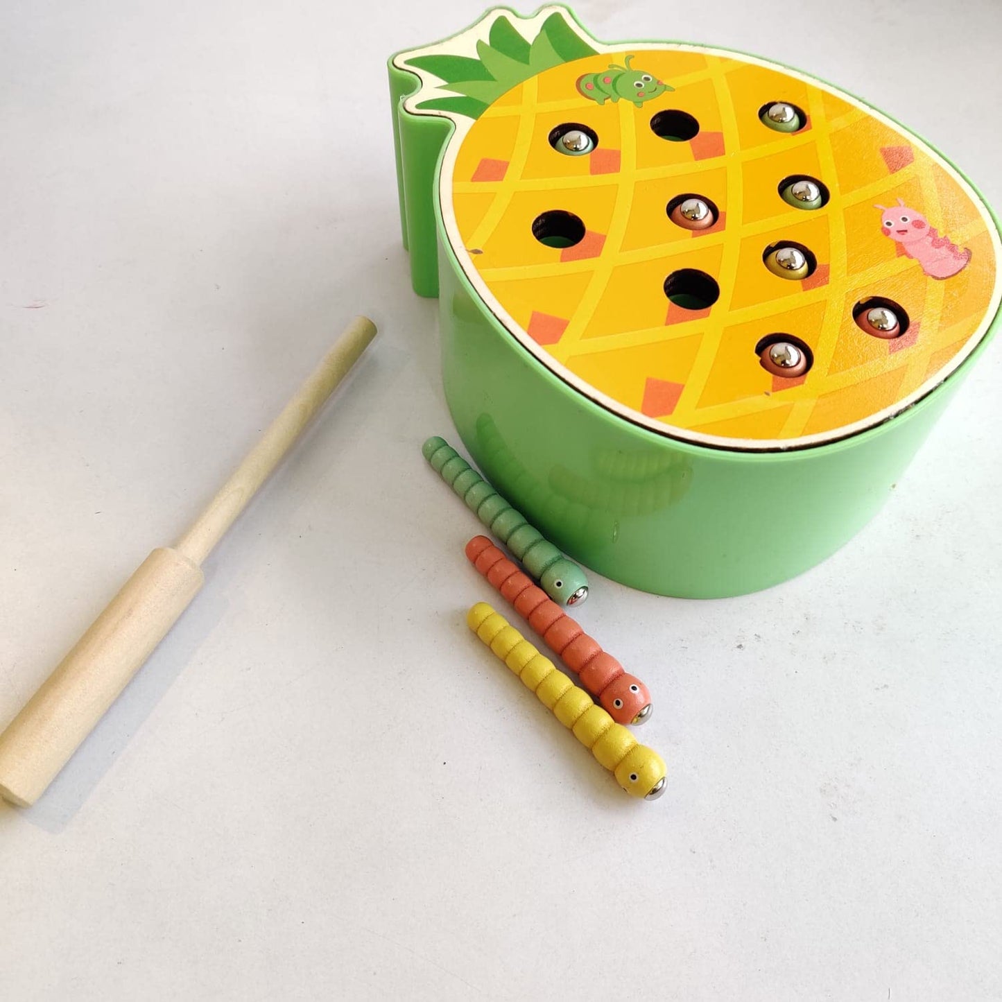 Pineapple Insect Catching Fishing Game
