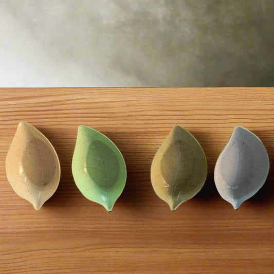 Ceramic Leaf Saucer Set – 4 Mini Bowls for Sushi, Ketchup, Chutney & Condiments