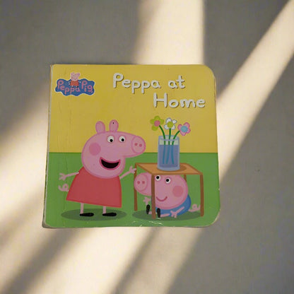 Pre Loved ||  Peppa Pig Little Library – Peepa at Home (Short Story)