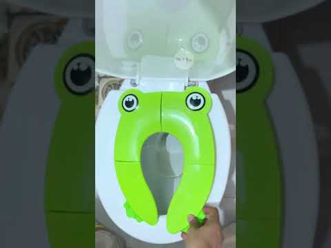 Portable Folding Potty Training Seat – Fits Round & Oval